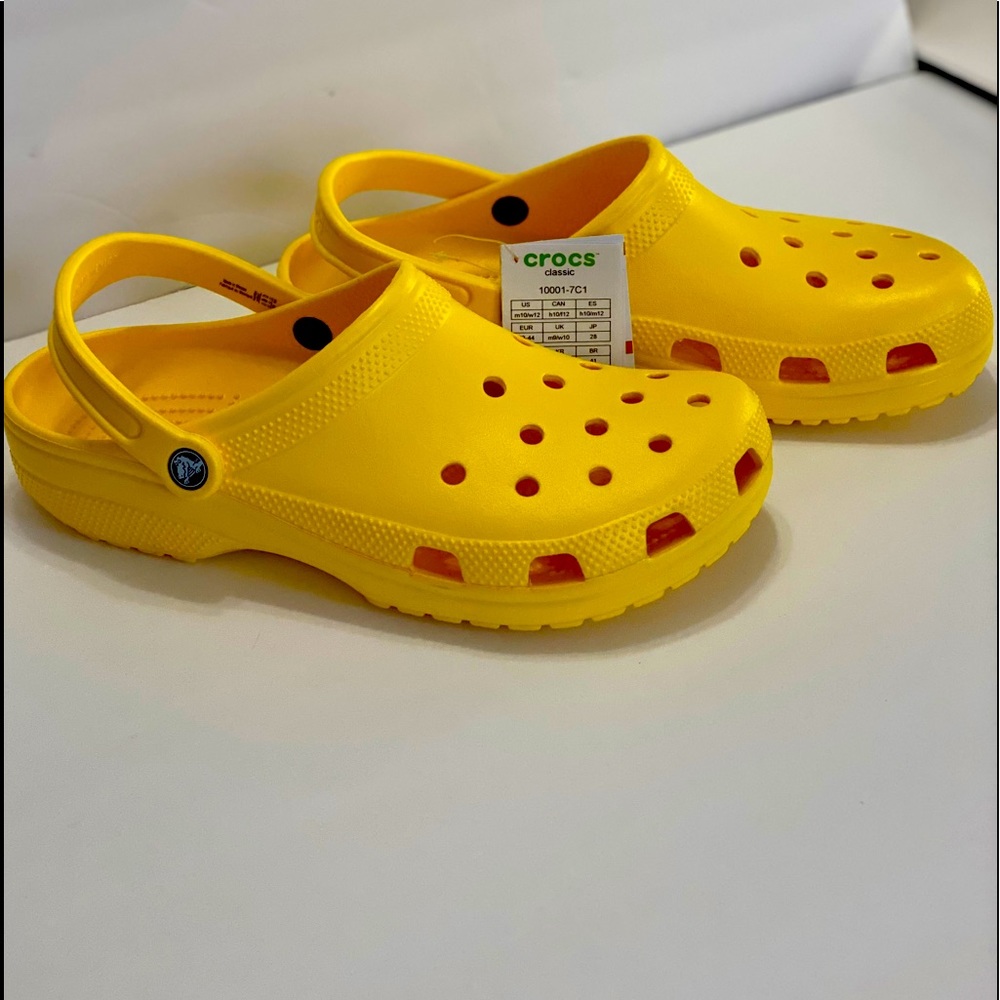 YELLOW CROCS